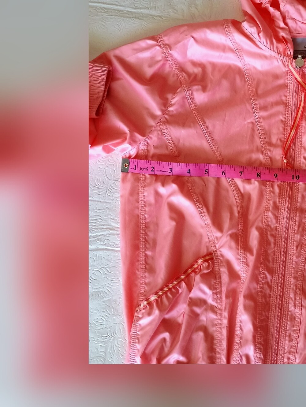 Nike Pink and Beige Activewear Jacket and Cargo Pants - Picture 7 of 15